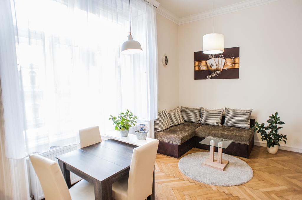 Apartament In *